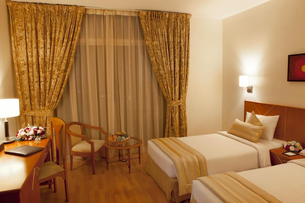 Landmark Hotel Dubai Room photo